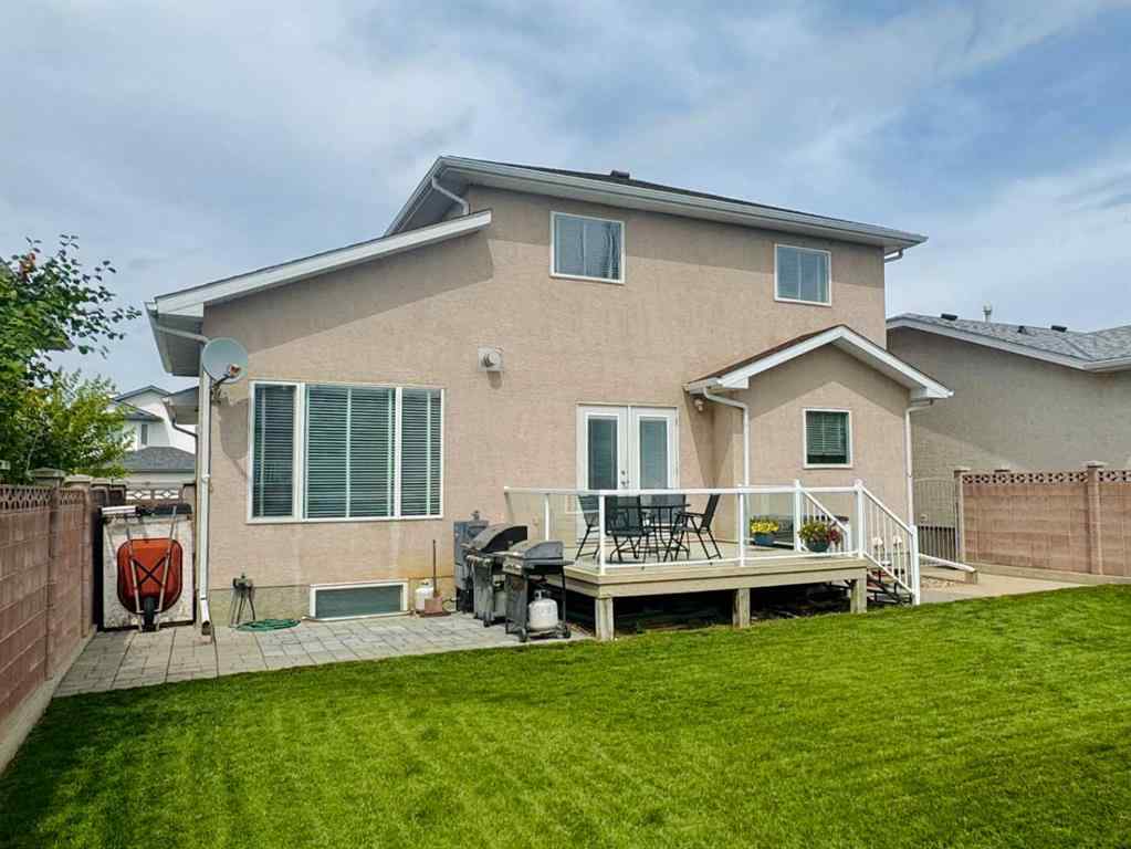 MLS® A2247192 - 225 Cougar Way N in Uplands Lethbridge, Residential