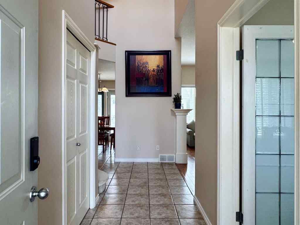 MLS® A2247192 - 225 Cougar Way N in Uplands Lethbridge, Residential