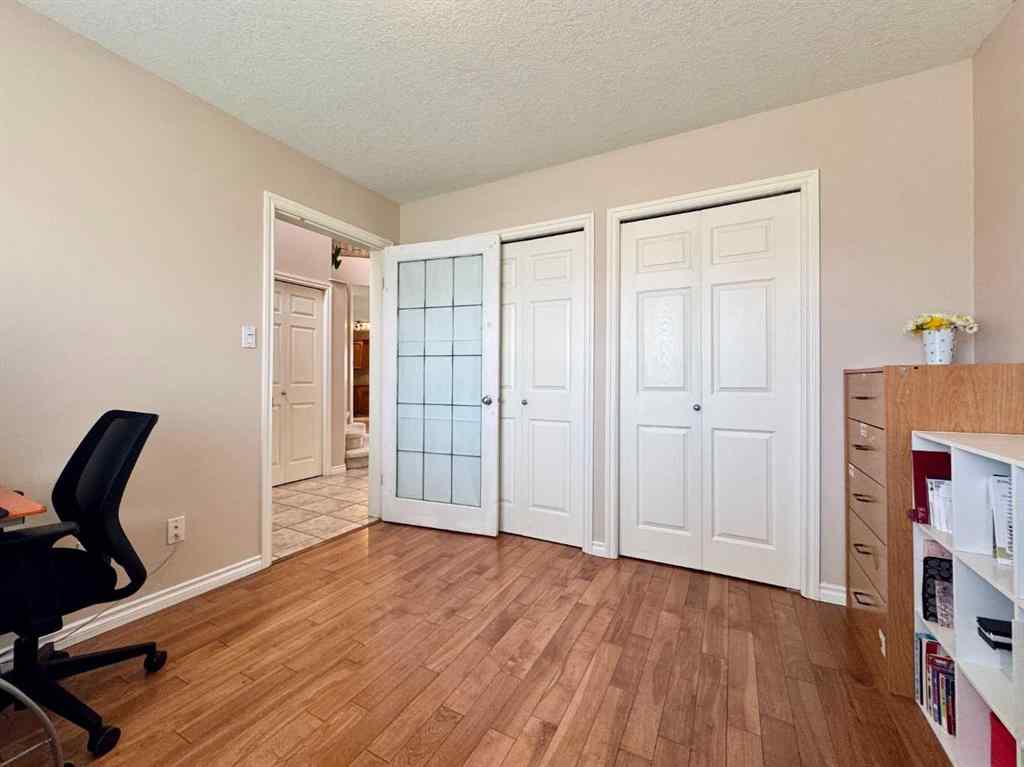 MLS® A2247192 - 225 Cougar Way N in Uplands Lethbridge, Residential