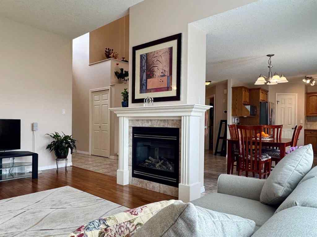 MLS® A2247192 - 225 Cougar Way N in Uplands Lethbridge, Residential