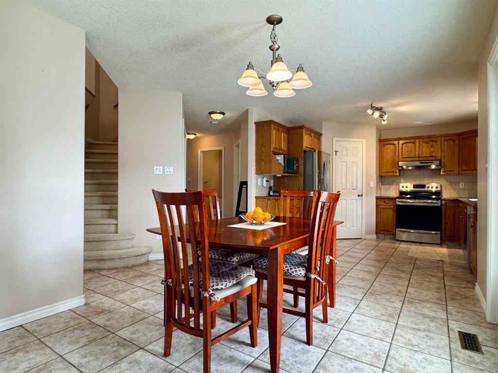 MLS® A2247192 - 225 Cougar Way N in Uplands Lethbridge, Residential