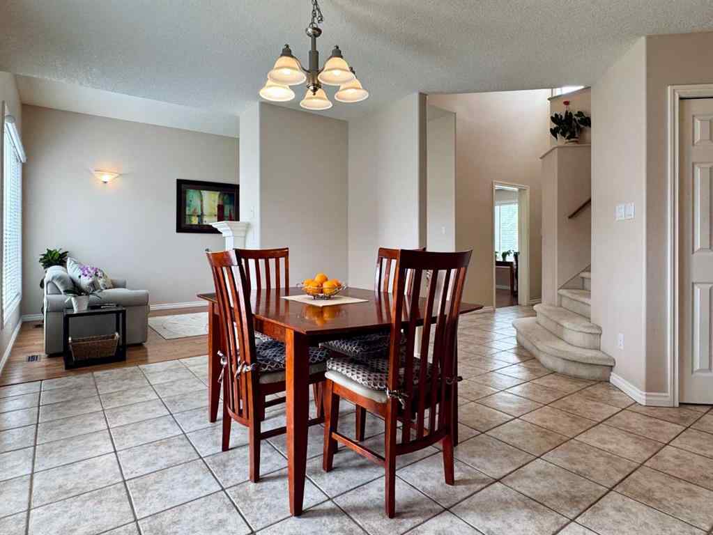 MLS® A2247192 - 225 Cougar Way N in Uplands Lethbridge, Residential