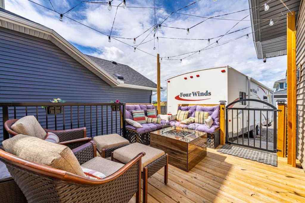 MLS® A2247196 - 105 Lawthorn Greenway SE in Lanark Airdrie, Residential