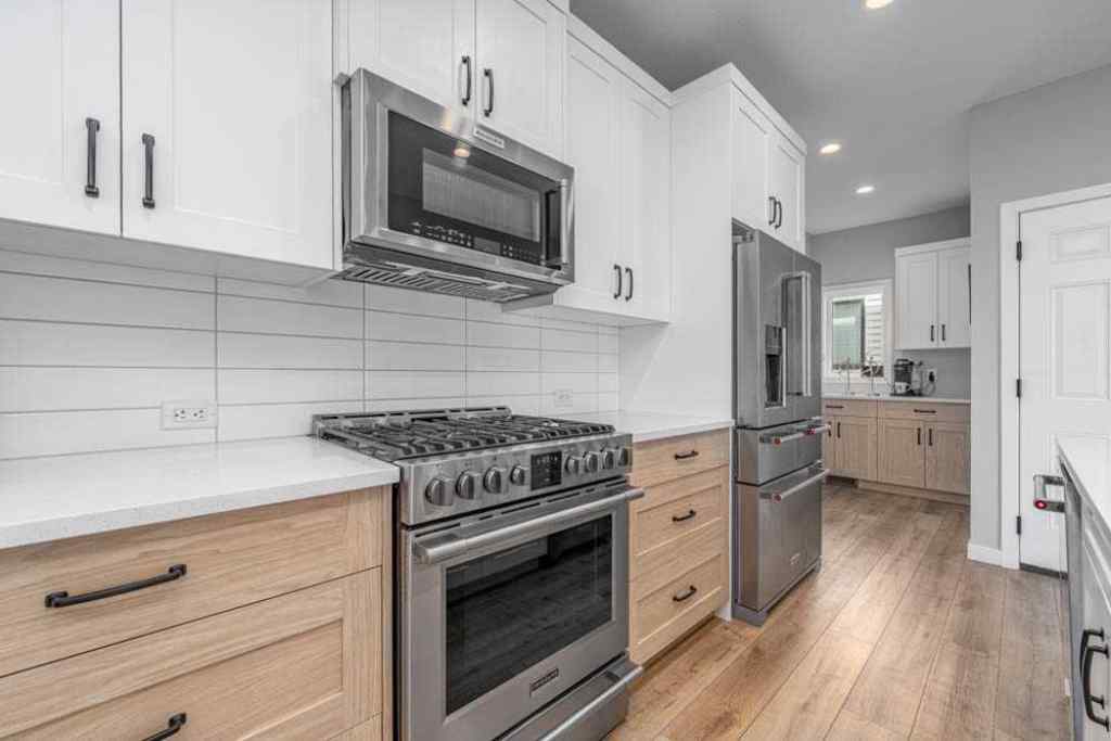 MLS® A2247196 - 105 Lawthorn Greenway SE in Lanark Airdrie, Residential