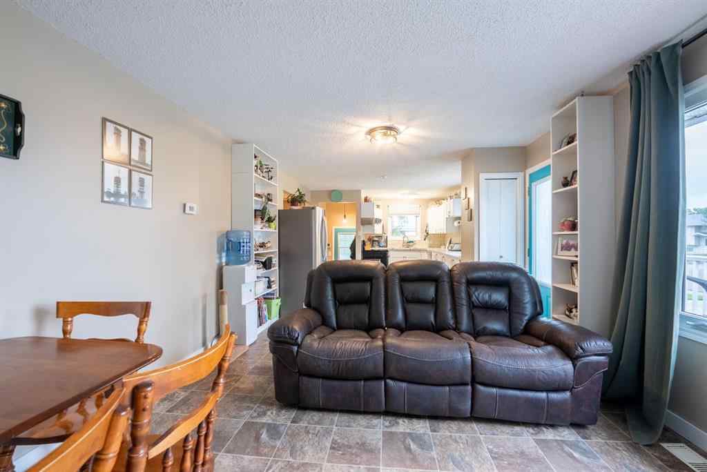 MLS® A2247206 - 5007 43 Avenue  in NONE Taber, Residential