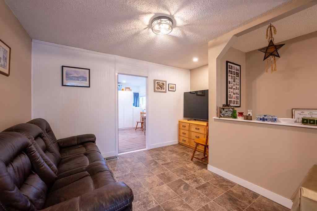 MLS® A2247206 - 5007 43 Avenue  in NONE Taber, Residential