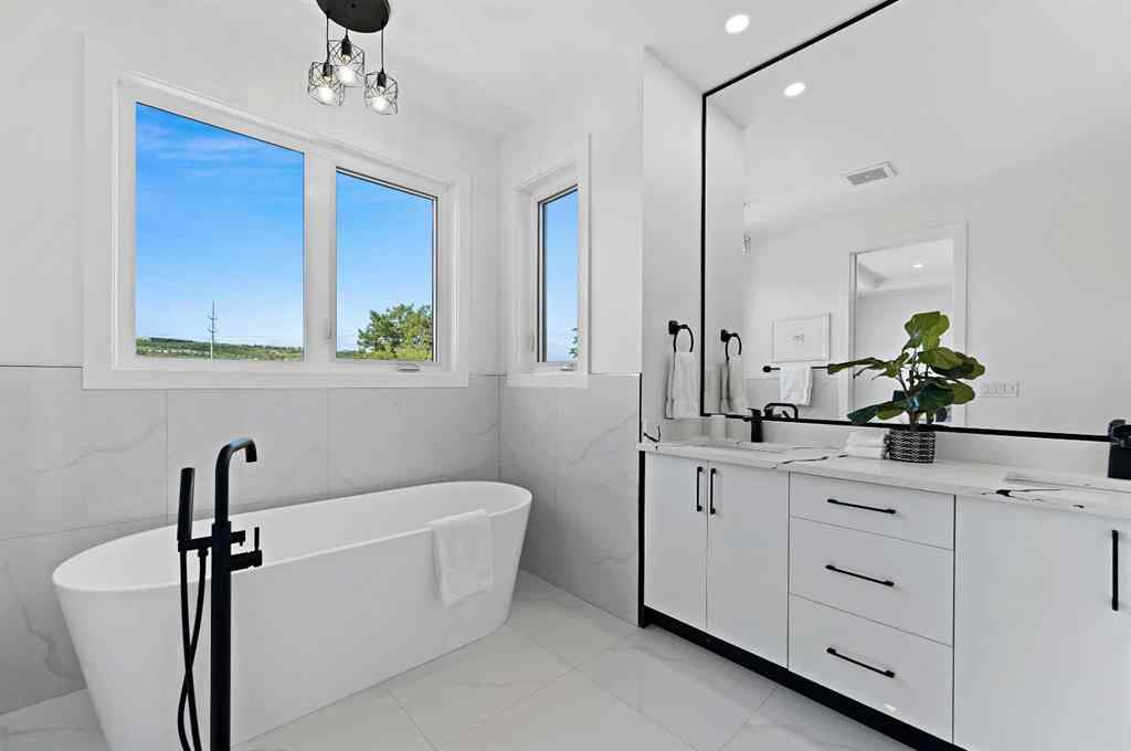 MLS® A2247212 - 5011 21 Avenue NW in Montgomery Calgary, Residential