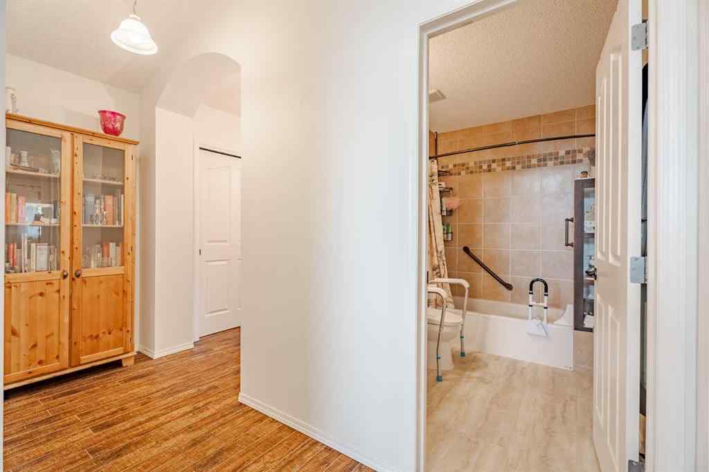 MLS® A2247227 - 41 Everridge Court SW in Evergreen Calgary, Residential