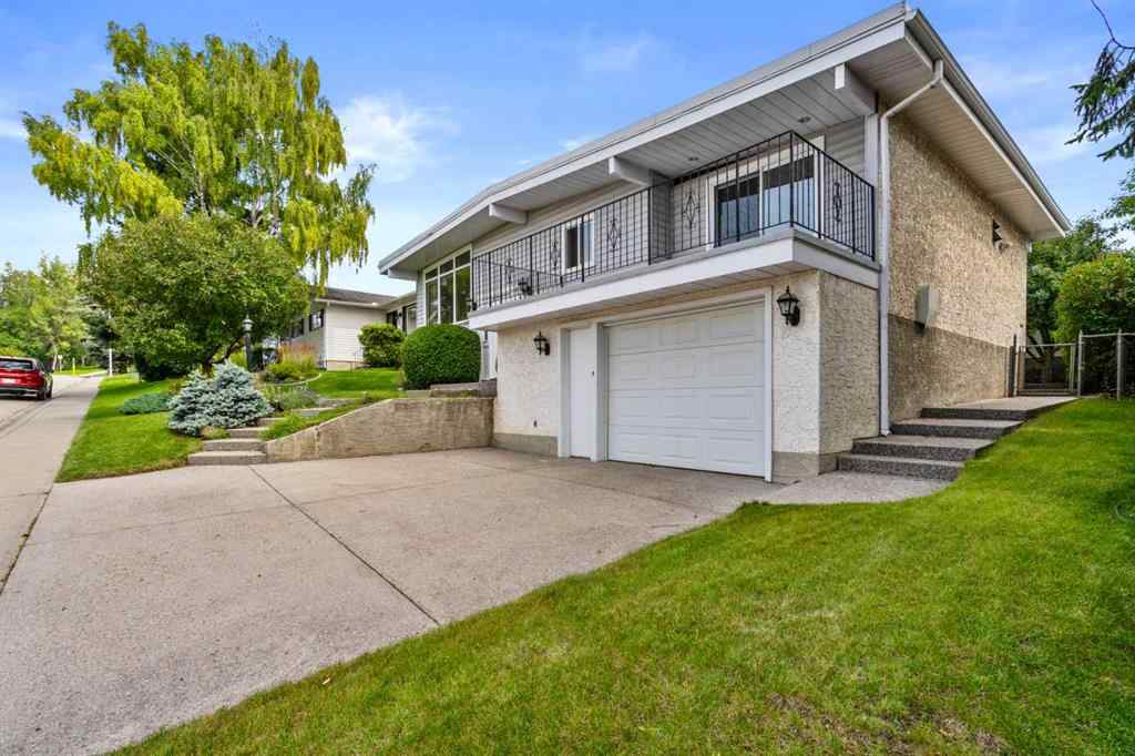 MLS® A2247229 - 5212 33 Street NW in Brentwood Calgary, Residential