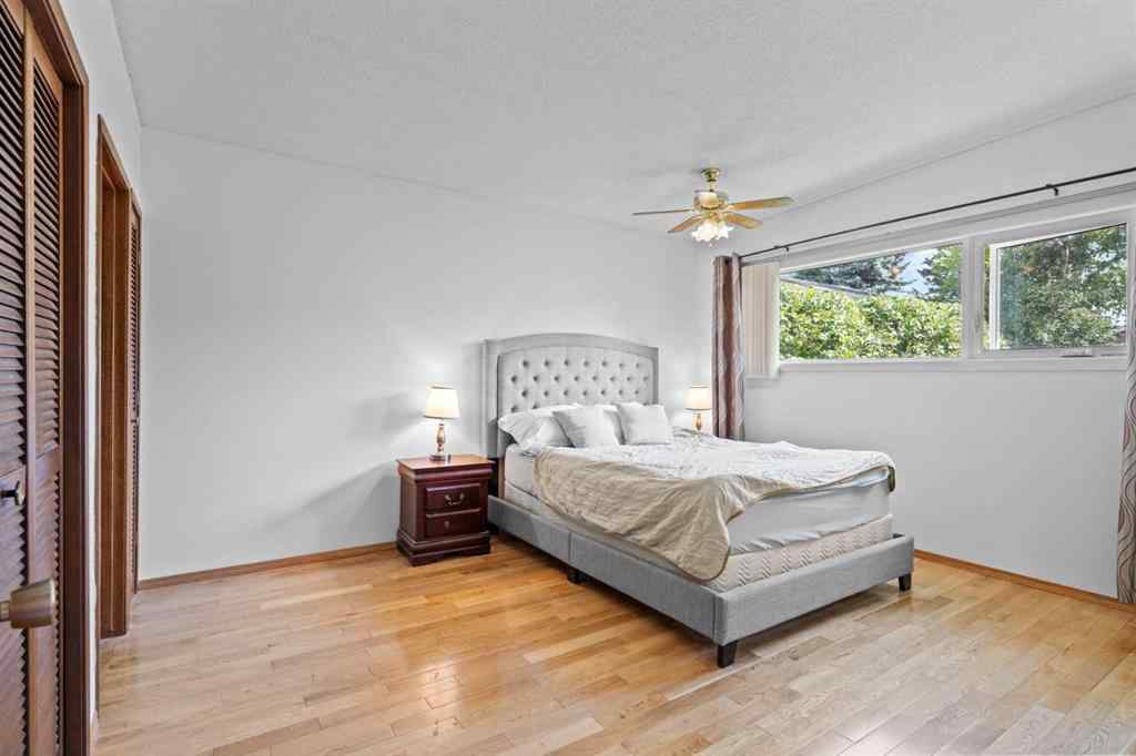 MLS® A2247229 - 5212 33 Street NW in Brentwood Calgary, Residential