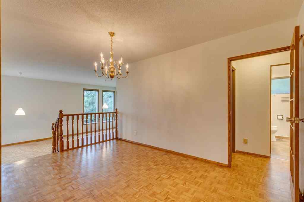 MLS® A2247230 - 5624 Ladbrooke Drive SW in Lakeview Calgary, Residential