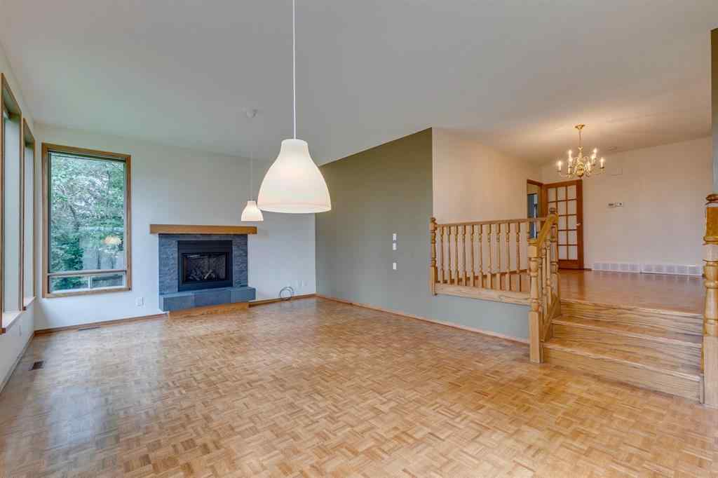MLS® A2247230 - 5624 Ladbrooke Drive SW in Lakeview Calgary, Residential
