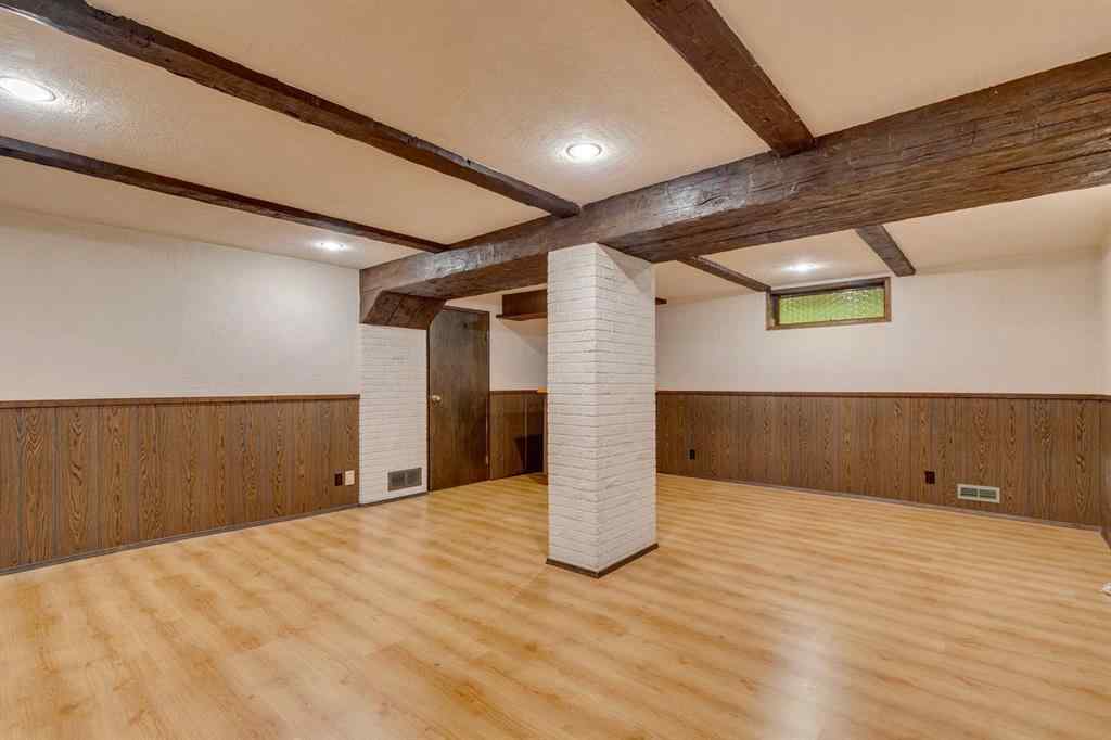 MLS® A2247230 - 5624 Ladbrooke Drive SW in Lakeview Calgary, Residential