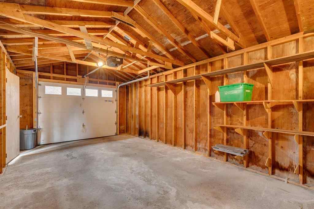 MLS® A2247230 - 5624 Ladbrooke Drive SW in Lakeview Calgary, Residential