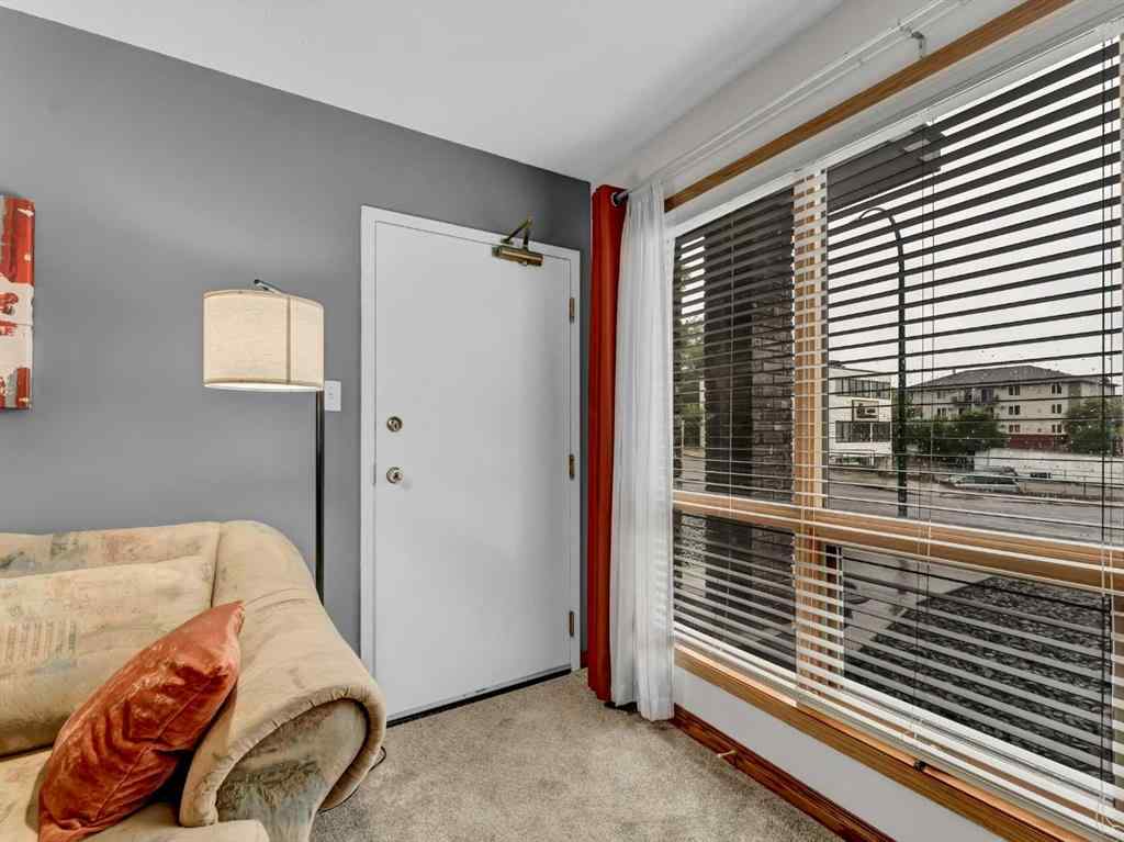 MLS® A2247237 - Unit #2 407 Macleod Trail SE in SE Hill Medicine Hat, Residential