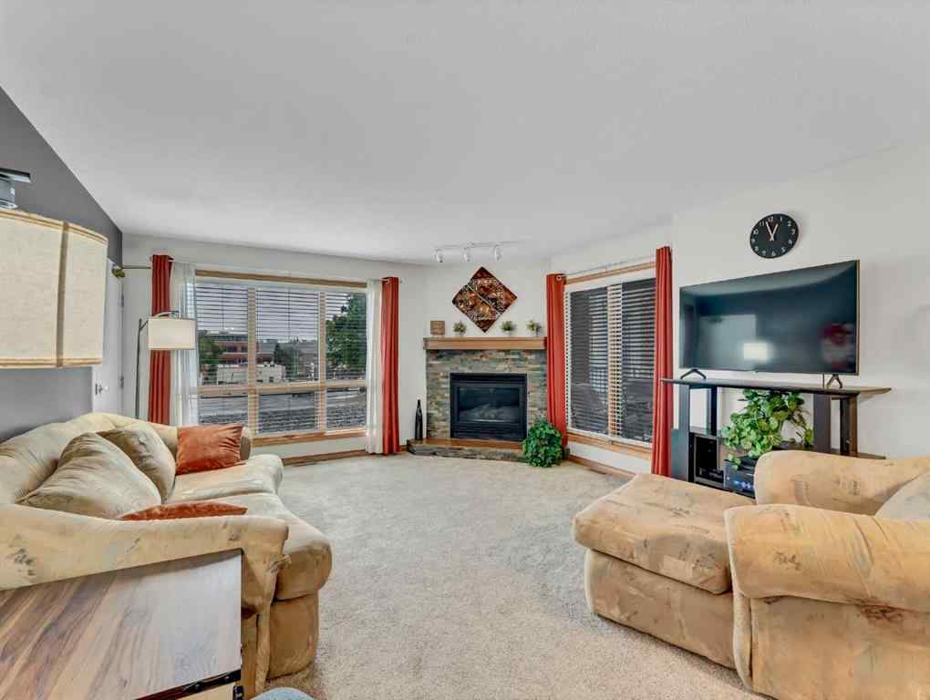 MLS® A2247237 - Unit #2 407 Macleod Trail SE in SE Hill Medicine Hat, Residential