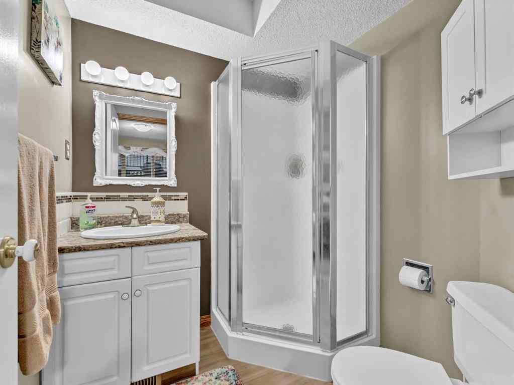 MLS® A2247237 - Unit #2 407 Macleod Trail SE in SE Hill Medicine Hat, Residential