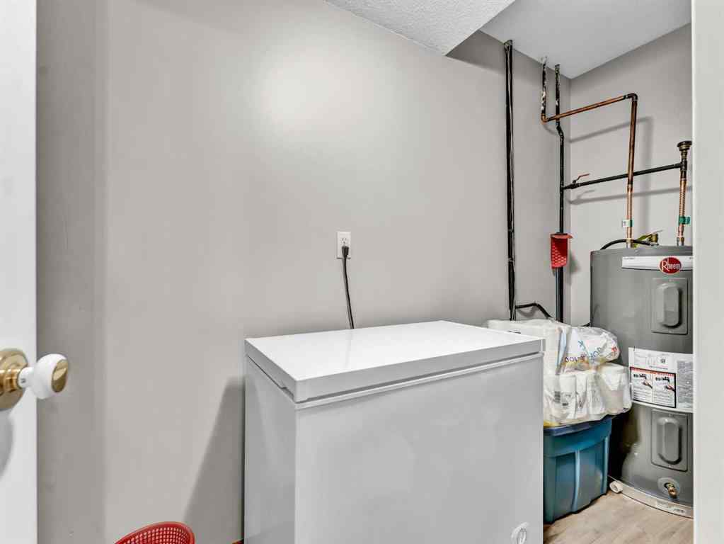 MLS® A2247237 - Unit #2 407 Macleod Trail SE in SE Hill Medicine Hat, Residential