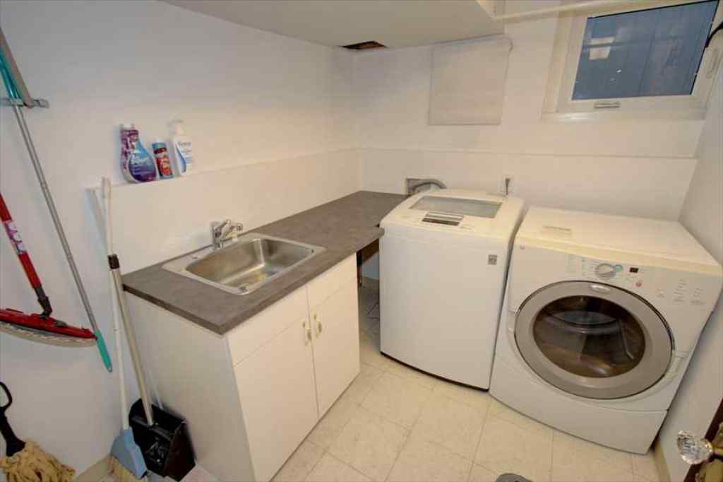 MLS® A2247244 - 1604 Scotland Street SW in Scarboro Calgary, Residential