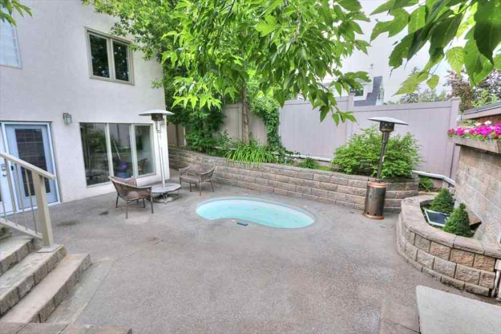MLS® A2247244 - 1604 Scotland Street SW in Scarboro Calgary, Residential