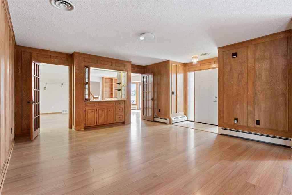 MLS® A2247245 - 1008 Shawnee Drive SW in Shawnee Slopes Calgary, Residential