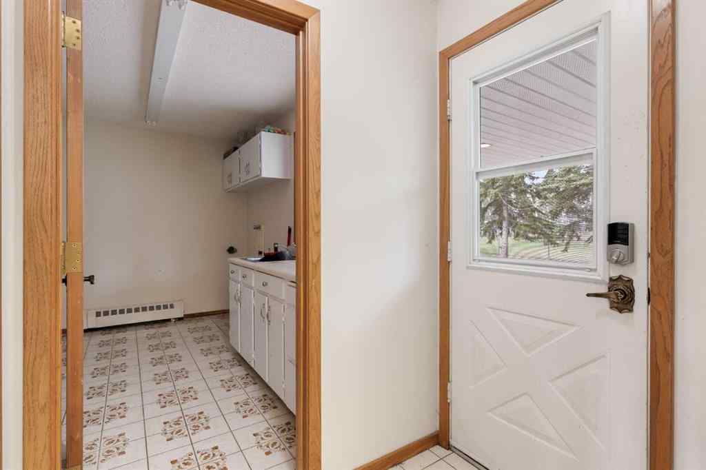 MLS® A2247245 - 1008 Shawnee Drive SW in Shawnee Slopes Calgary, Residential