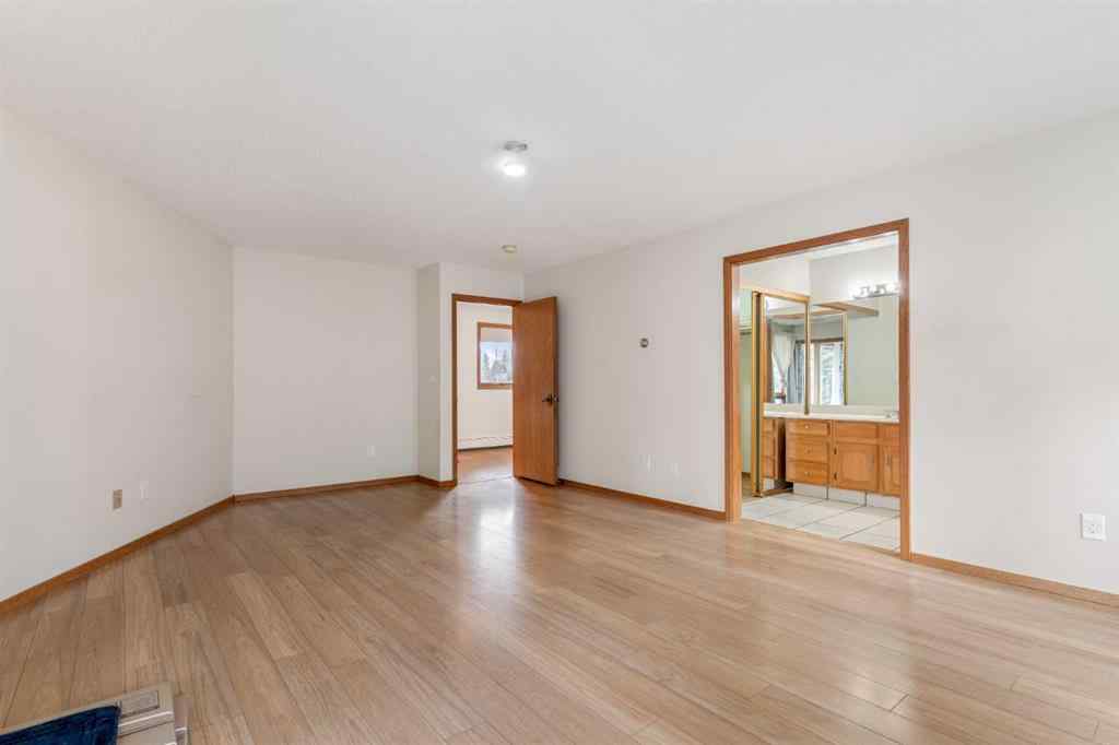 MLS® A2247245 - 1008 Shawnee Drive SW in Shawnee Slopes Calgary, Residential
