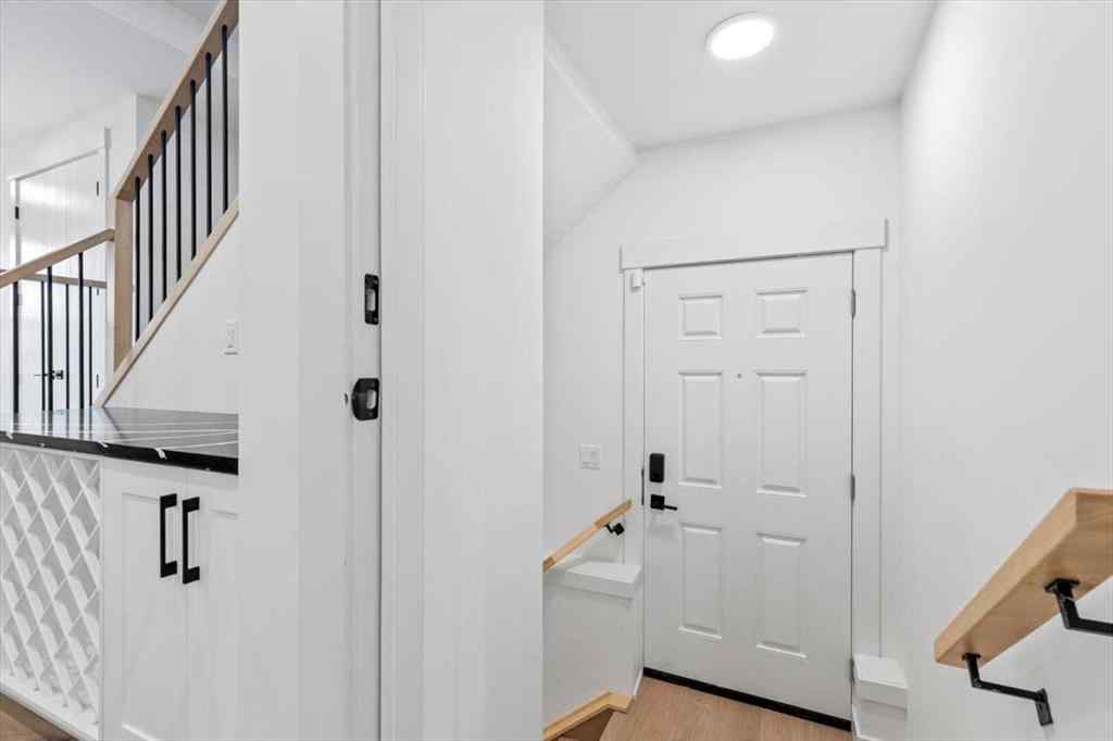 MLS® A2247249 - 906 39 Street SW in Rosscarrock Calgary, Residential