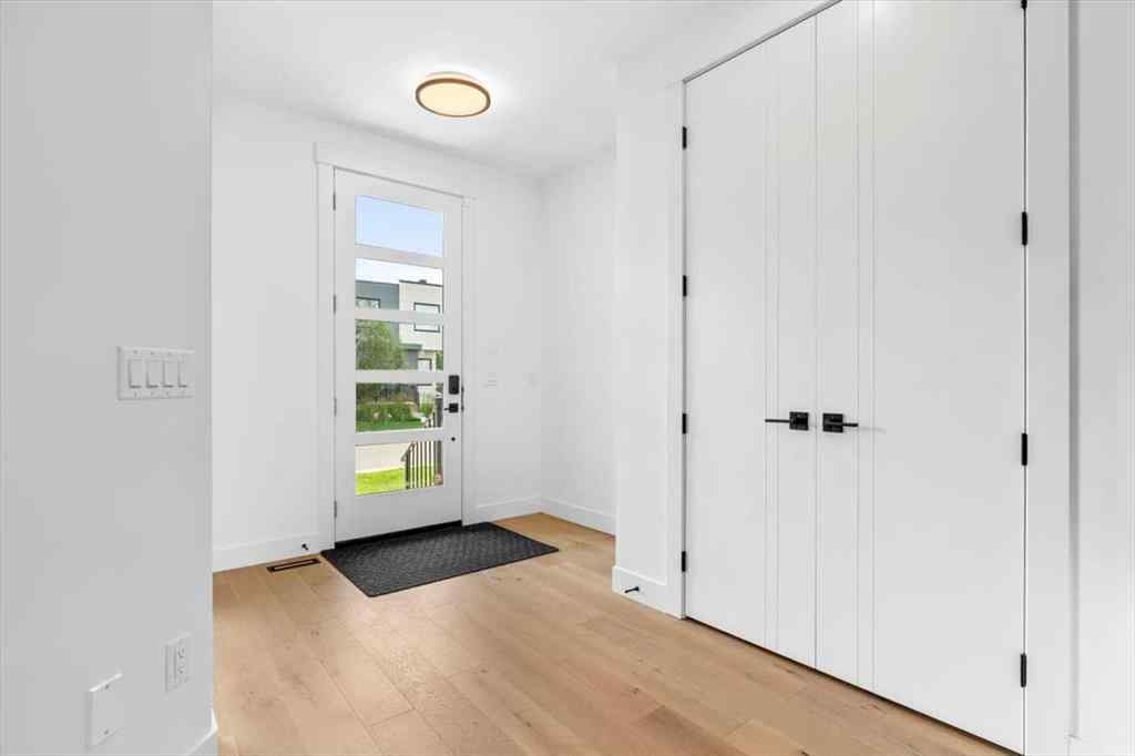 MLS® A2247249 - 906 39 Street SW in Rosscarrock Calgary, Residential