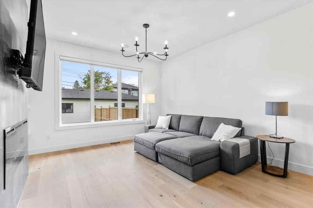 MLS® A2247249 - 906 39 Street SW in Rosscarrock Calgary, Residential