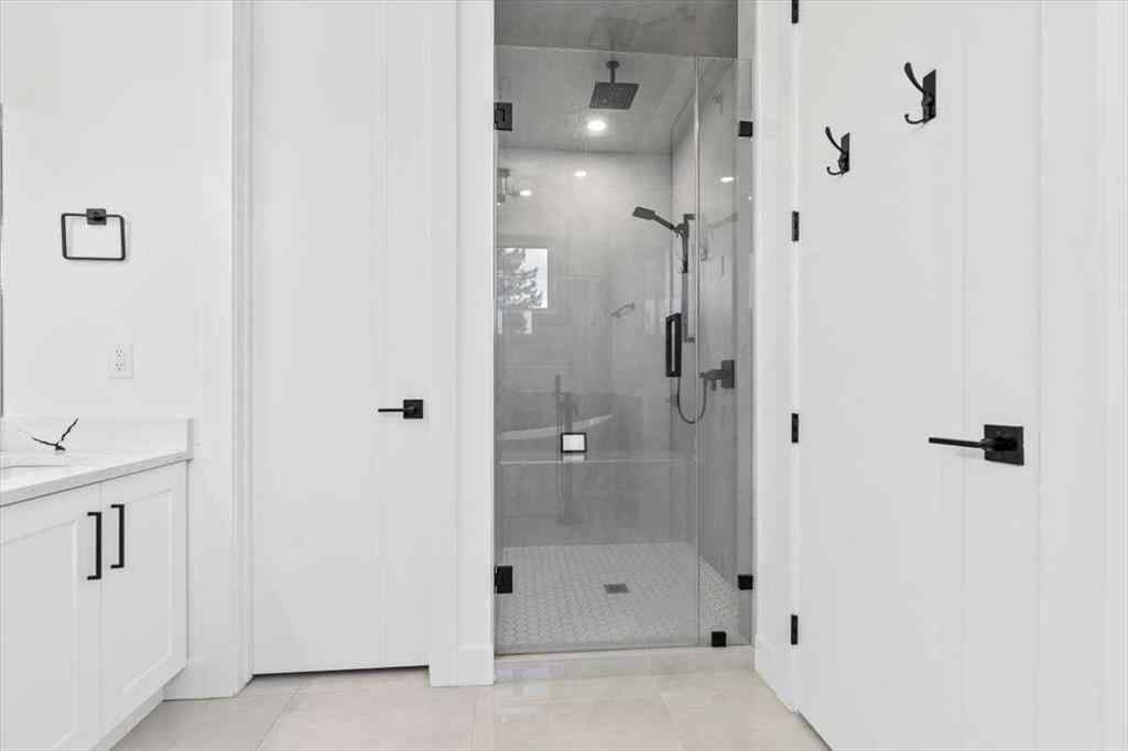 MLS® A2247249 - 906 39 Street SW in Rosscarrock Calgary, Residential