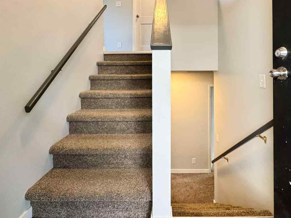 MLS® A2247258 - 545 Columbia Boulevard W in Varsity Village Lethbridge, Residential