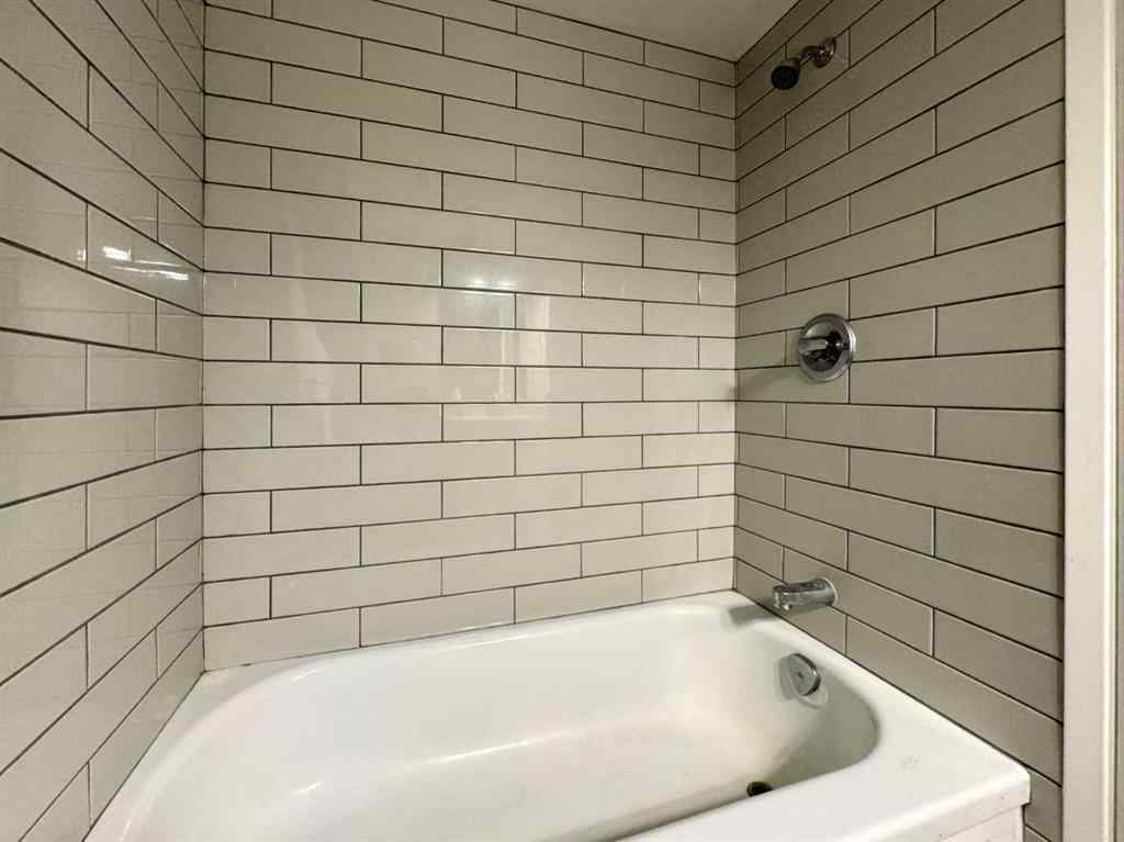 MLS® A2247258 - 545 Columbia Boulevard W in Varsity Village Lethbridge, Residential