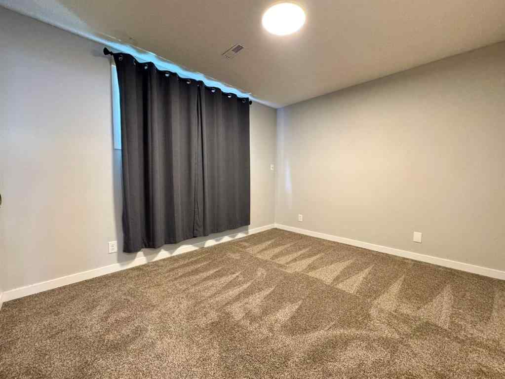 MLS® A2247258 - 545 Columbia Boulevard W in Varsity Village Lethbridge, Residential