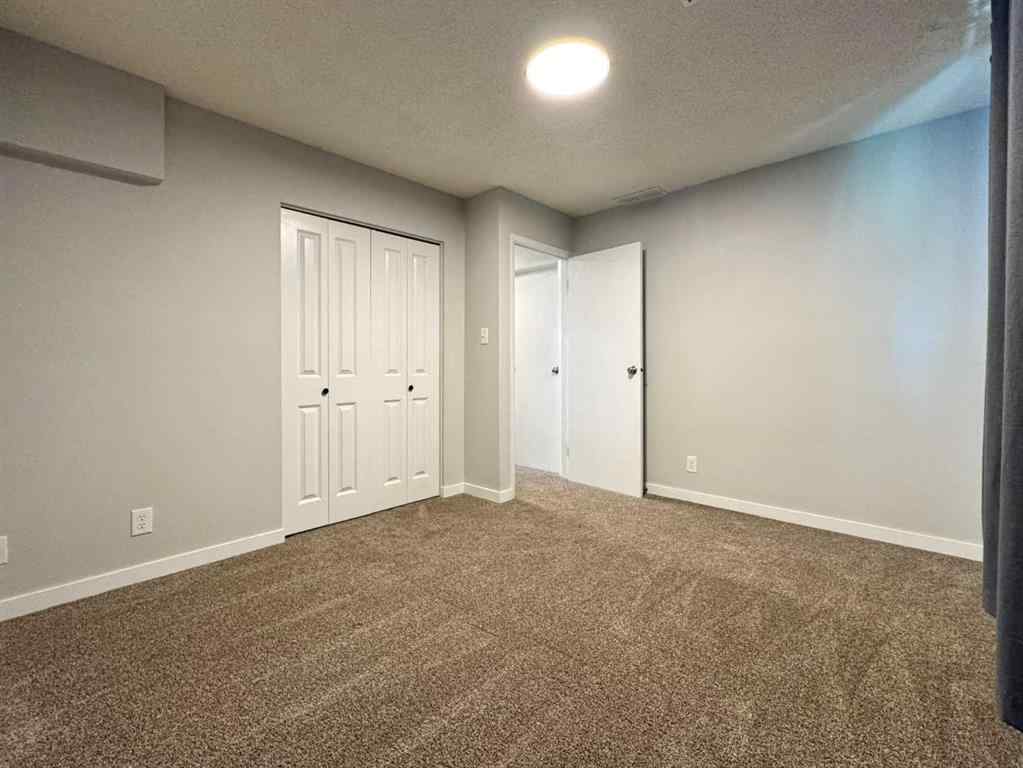 MLS® A2247258 - 545 Columbia Boulevard W in Varsity Village Lethbridge, Residential