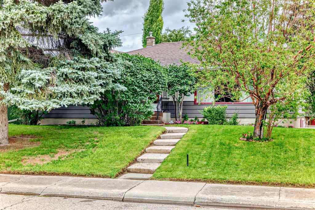 MLS® A2247260 - 7520 7 Street SW in Kingsland Calgary, Residential