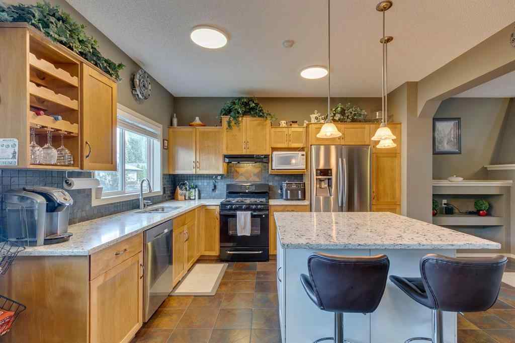 MLS® A2247271 - 210 Elgin View SE in McKenzie Towne Calgary, Residential