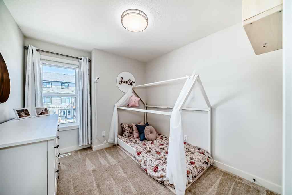 MLS® A2247279 - 8 Heritage Lane  in Heritage Hills Cochrane, Residential