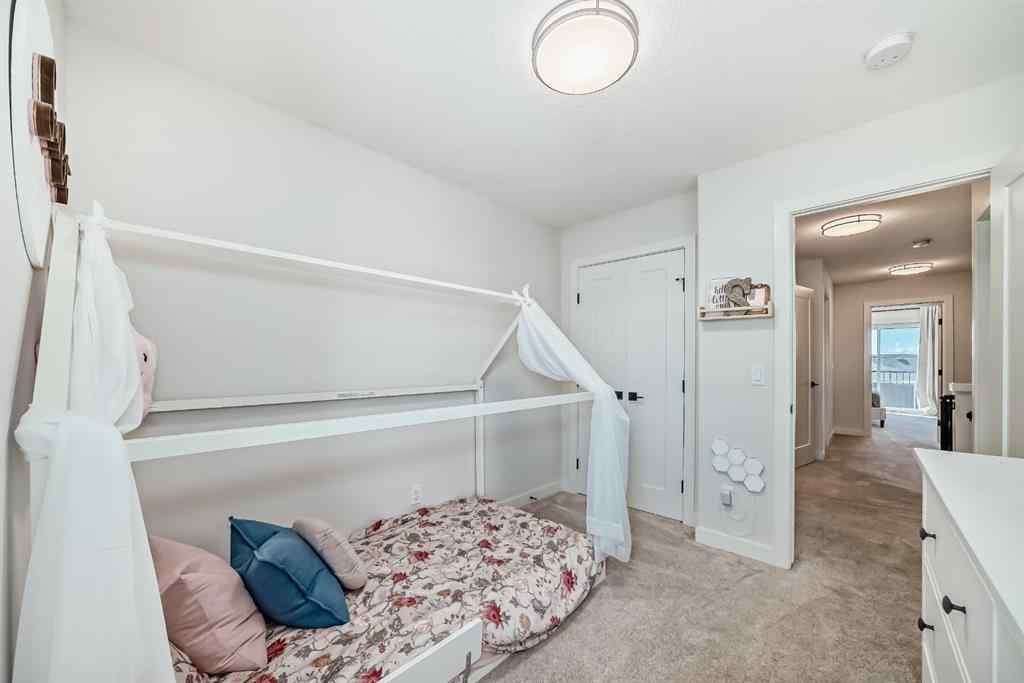 MLS® A2247279 - 8 Heritage Lane  in Heritage Hills Cochrane, Residential