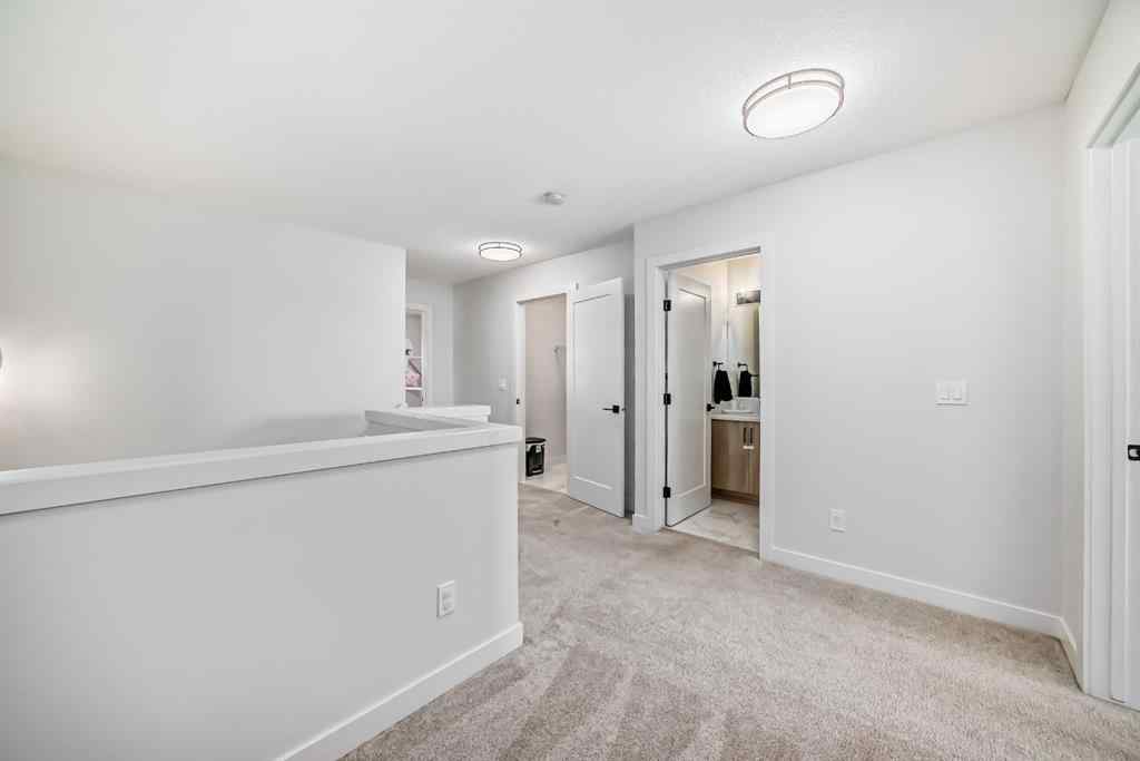 MLS® A2247279 - 8 Heritage Lane  in Heritage Hills Cochrane, Residential