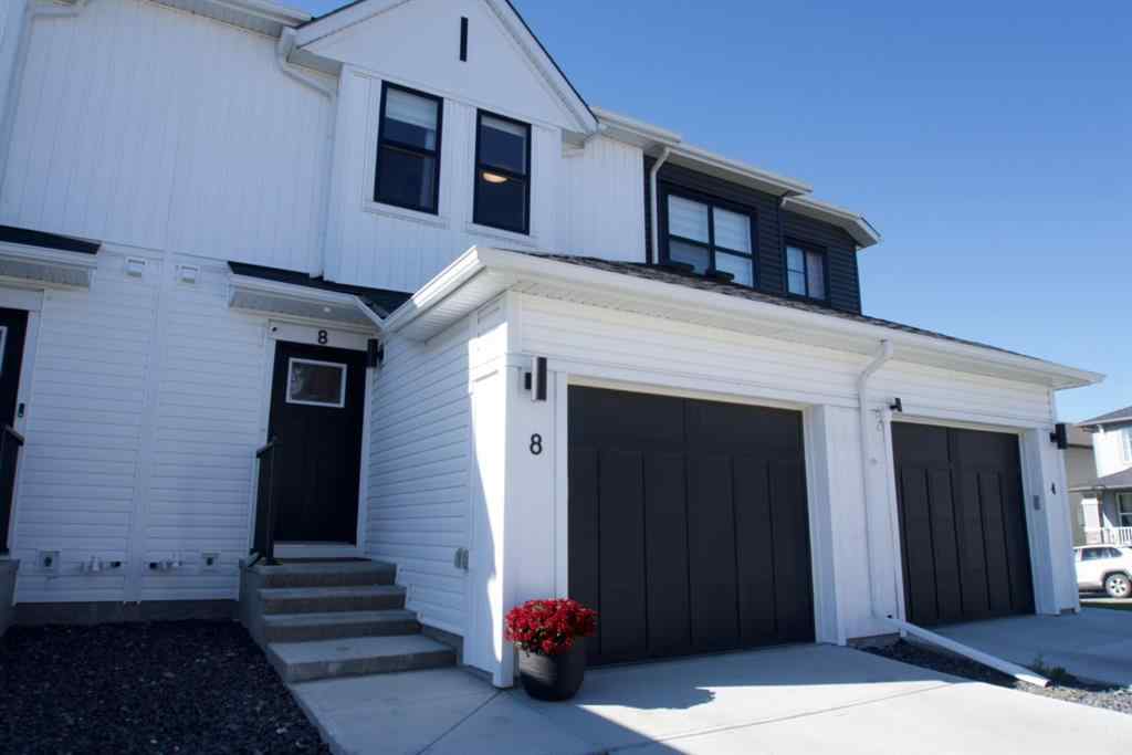 MLS® A2247279 - 8 Heritage Lane  in Heritage Hills Cochrane, Residential