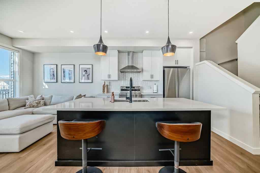 MLS® A2247279 - 8 Heritage Lane  in Heritage Hills Cochrane, Residential