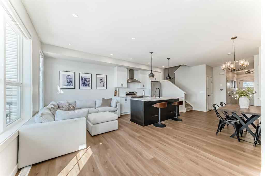 MLS® A2247279 - 8 Heritage Lane  in Heritage Hills Cochrane, Residential