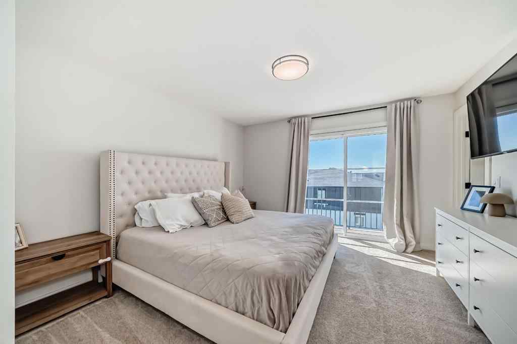 MLS® A2247279 - 8 Heritage Lane  in Heritage Hills Cochrane, Residential