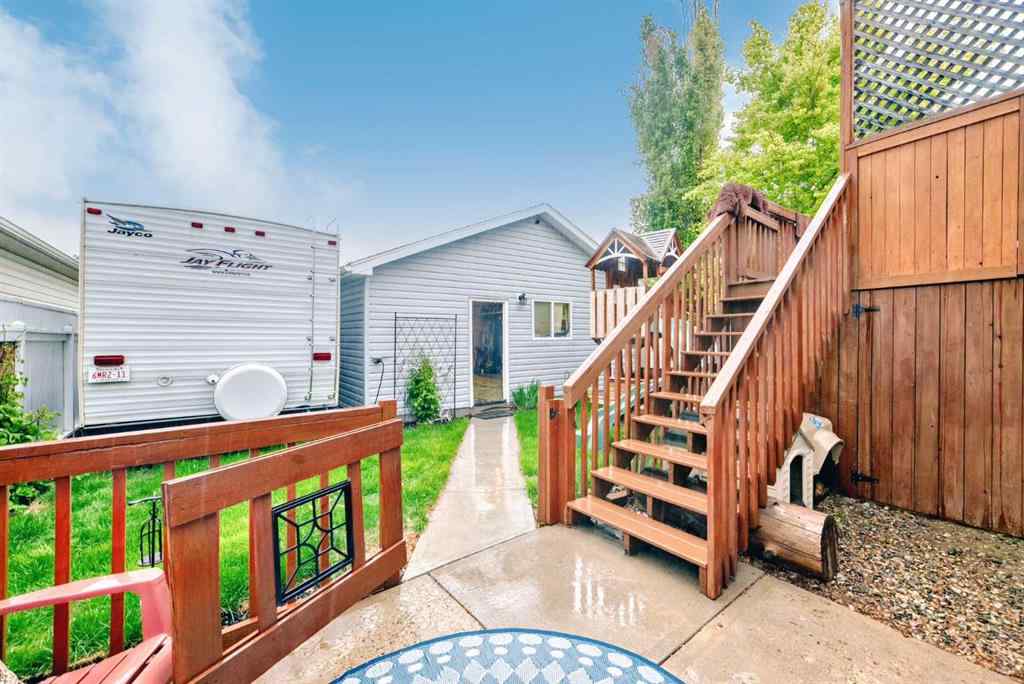 MLS® A2247283 - 210 Uplands Boulevard N in Uplands Lethbridge, Residential