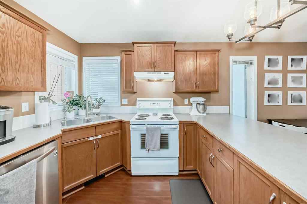 MLS® A2247283 - 210 Uplands Boulevard N in Uplands Lethbridge, Residential