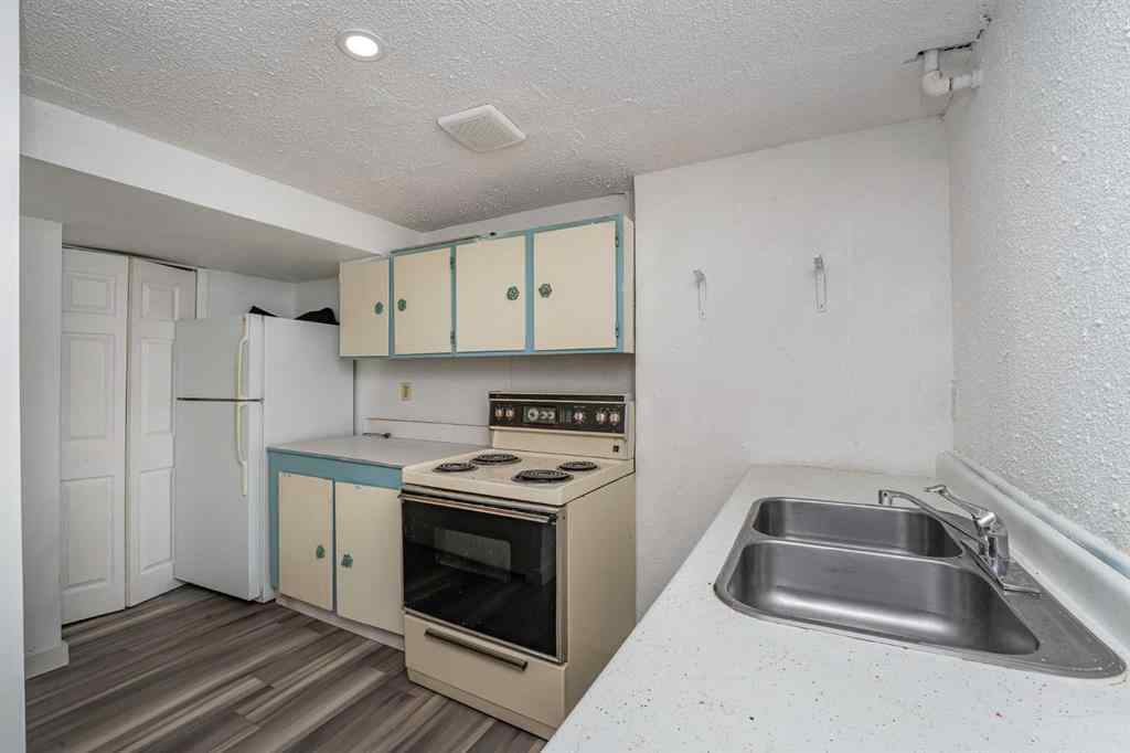 MLS® A2247287 - 3921 30 Avenue SE in Dover Calgary, Residential