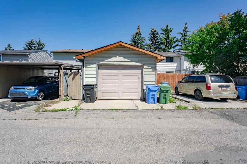 MLS® A2247287 - 3921 30 Avenue SE in Dover Calgary, Residential