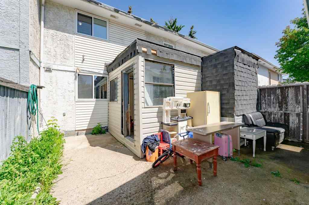 MLS® A2247287 - 3921 30 Avenue SE in Dover Calgary, Residential