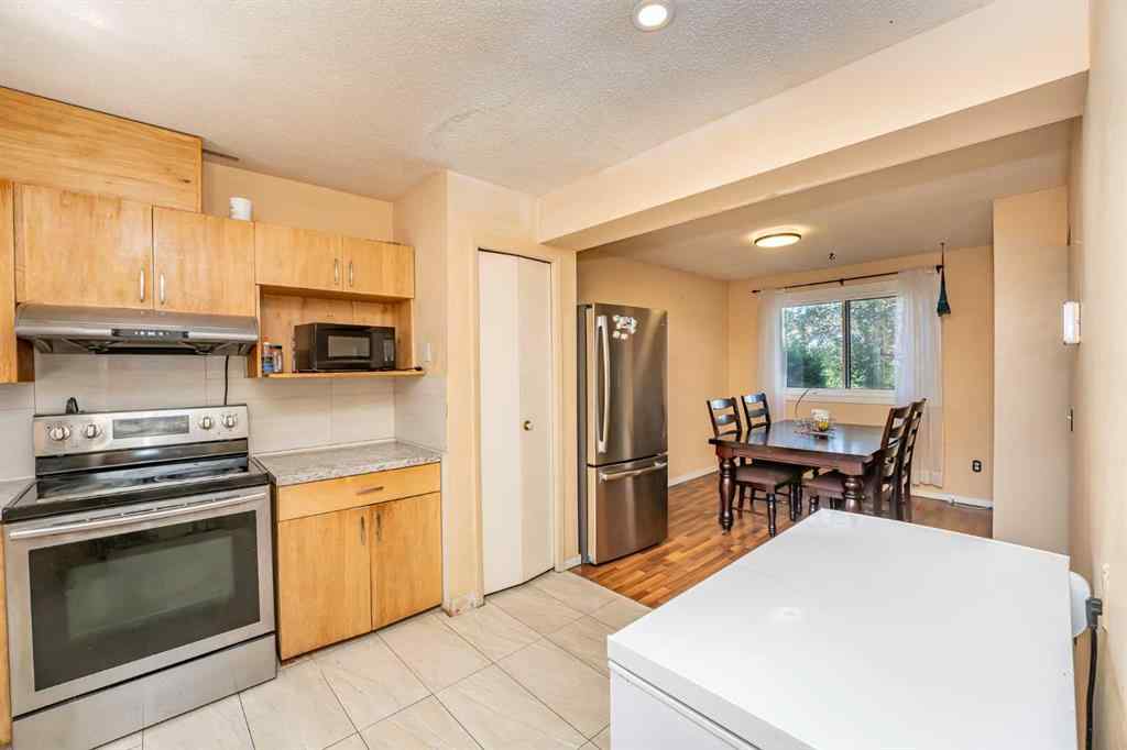 MLS® A2247287 - 3921 30 Avenue SE in Dover Calgary, Residential